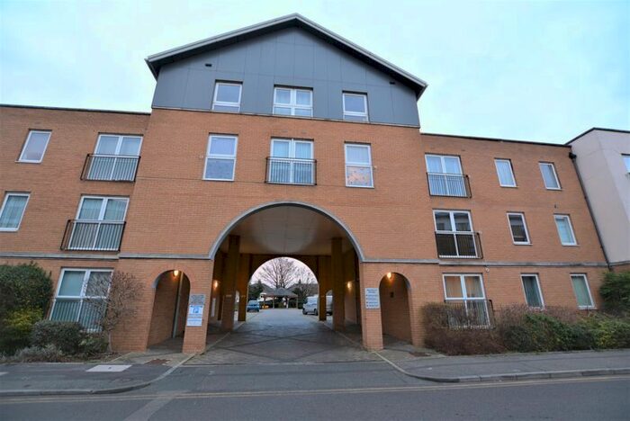 1 Bedroom Flat To Rent In Kenway, Southend-On-Sea, SS2