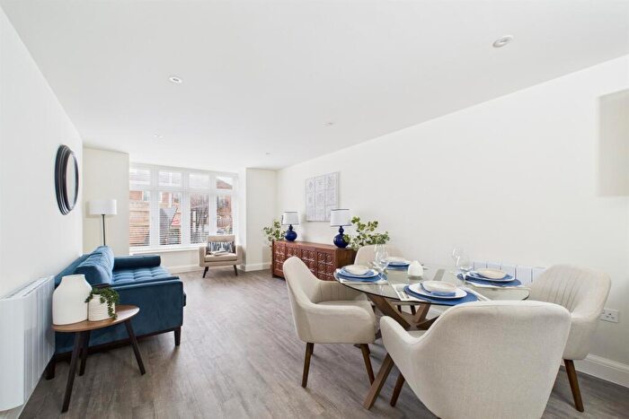 2 Bedroom Flat For Sale In Southbourne, BH6