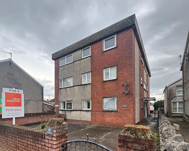 2 Bedroom Flat For Sale In South Road, Llys Onnen South Road, CF36
