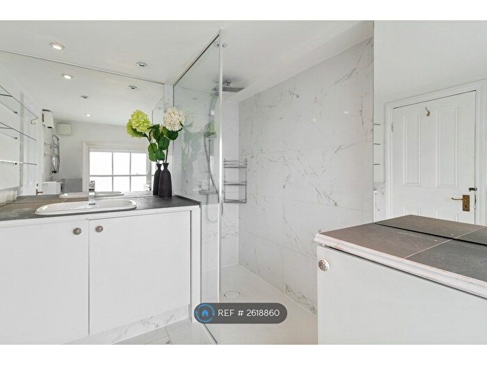 1 Bedroom Flat To Rent In Ennismore Gardens, London, SW7