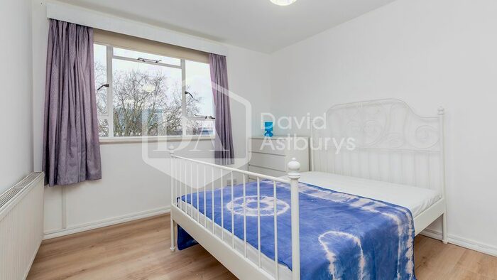 5 Bedroom Semi-Detached House To Rent In Cruikshank Street, King's Cross Angel, London, WC1X