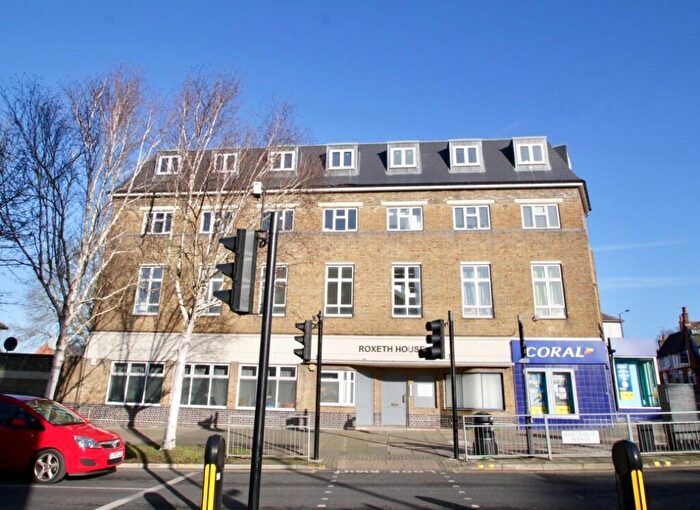 2 Bedroom Flat To Rent In Shaftesbury Avenue, Harrow, Middlesex, HA2