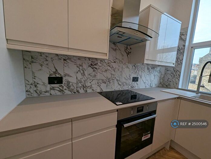 2 Bedroom Flat To Rent In Rosemont Road, London, NW3