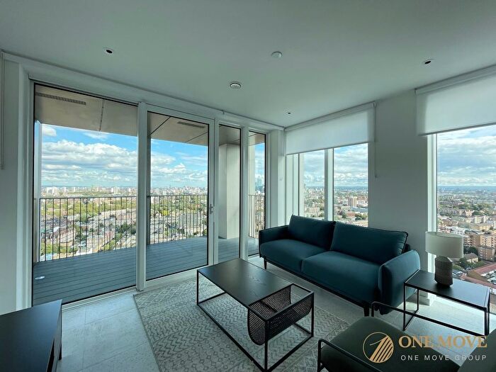 2 Bedroom Flat To Rent In Cendal Crescent, Bouchon Point, E1