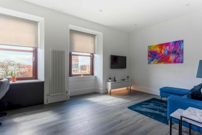 3 Bedroom Flat To Rent In Oswald Street, Glasgow, G1