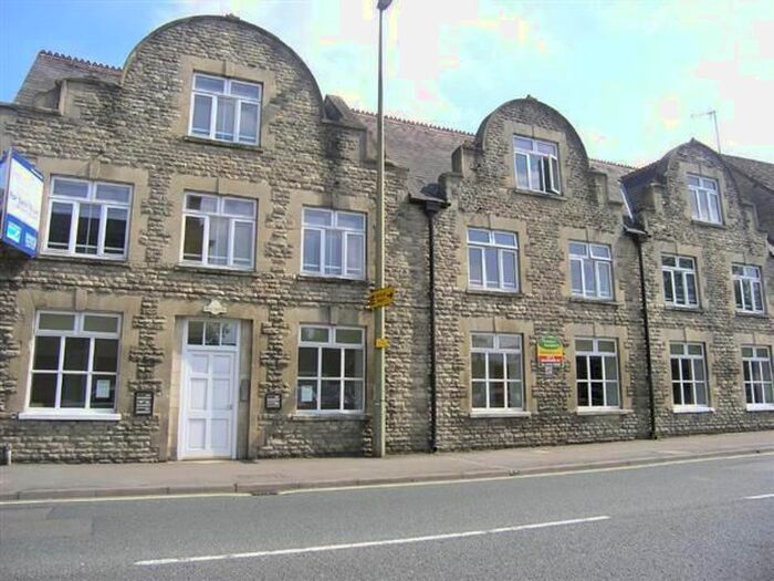 1 Bedroom Flat To Rent In Bridge Street Mill, Witney, Oxon, OX28