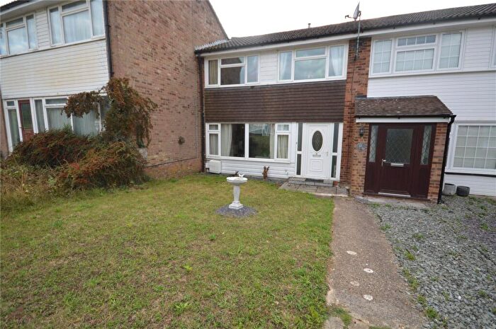 3 Bedroom Terraced House For Sale In Collings Wells Close, Caddington, Luton, Bedfordshire, LU1