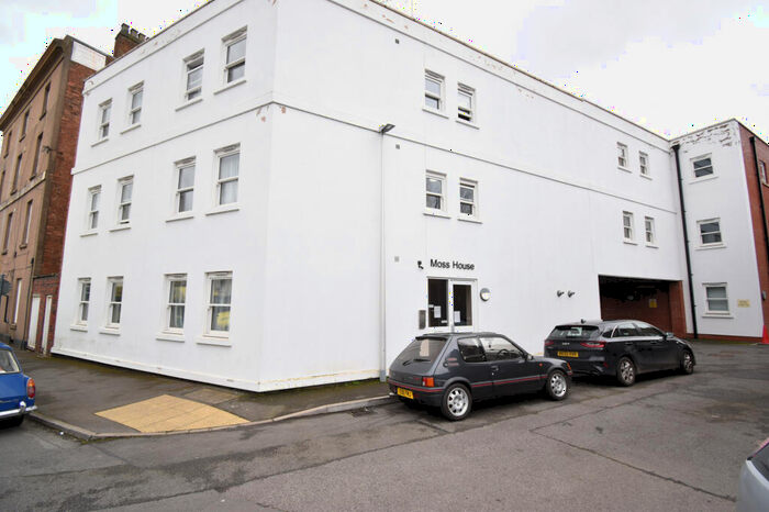 1 Bedroom Terraced House To Rent In Moss Street, Leamington Spa, Warwickshire, CV31