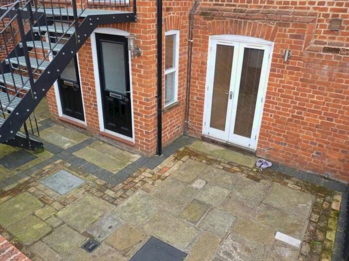1 Bedroom Flat To Rent In High Street, Haverhill, Suffolk, CB9