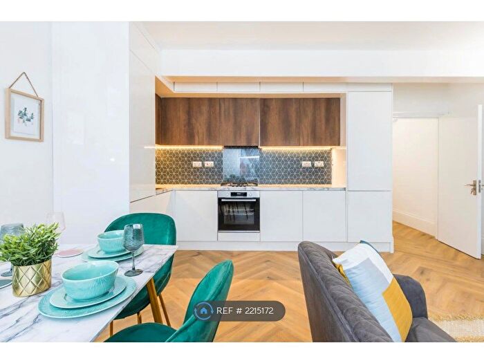 2 Bedroom Flat To Rent In Photo Studios, London, E17