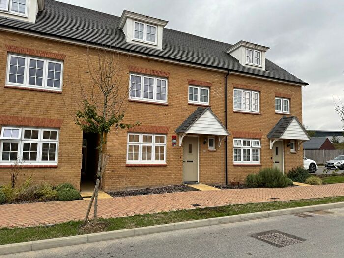 4 Bedroom Terraced House To Rent In Knights Templar Way, Rochester, ME2