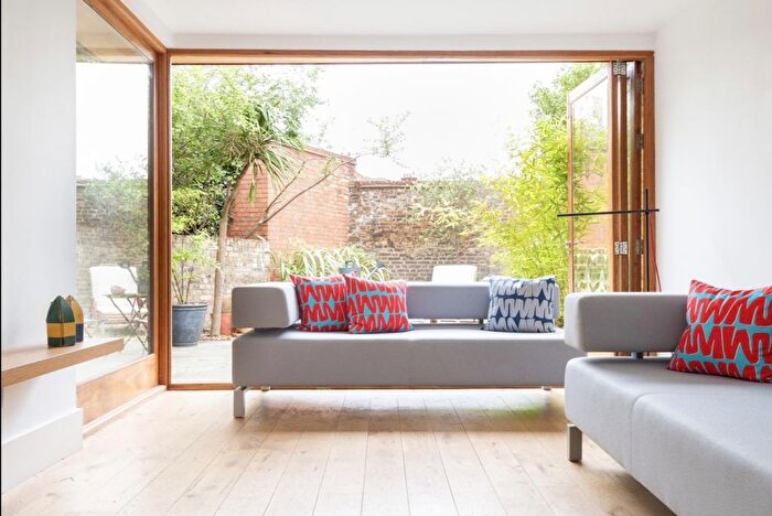 4 Bedroom Terraced House To Rent In Barlby Road, London, W10