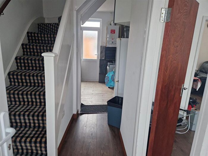 2 Bedroom Property To Rent In Westbury Avenue, Southall, UB1