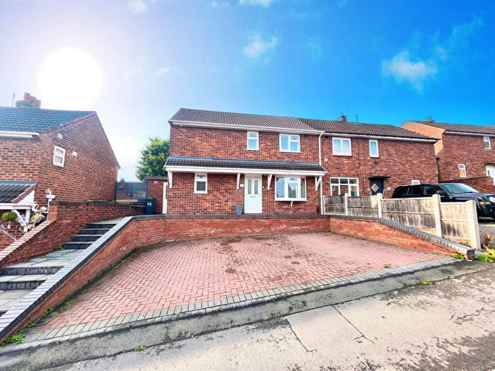 3 Bedroom Semi Detached House For Sale In Heath Road, Netherton, Dudley, DY2