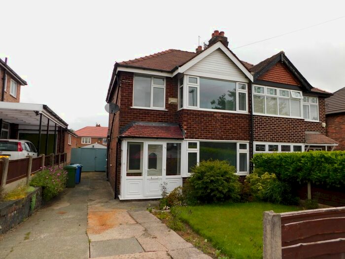 3 Bedroom Semi-Detached House To Rent In Greenfields Avenue, Appleton, Warrington, WA4