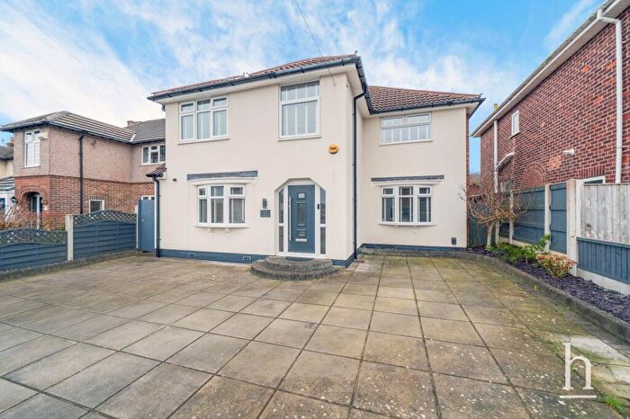 4 Bedroom Detached House For Sale In Queens Drive, Prenton, CH43