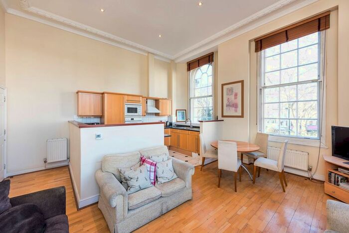 2 Bedroom Flat To Rent In Grosvenor Gardens, Belgravia, London, SW1W