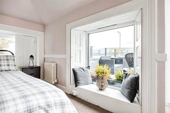 2 Bedroom Detached House For Sale In Rosneath, Helensburgh, Argyll And Bute, G84