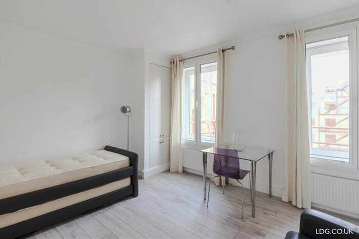 Studio To Rent In Baldwin Gardens, Holborn, EC1N