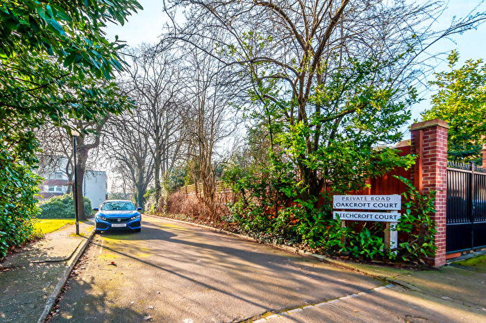 1 Bedroom Flat For Sale In Oakcroft Court, Liskeard Gardens, Blackheath, SE3