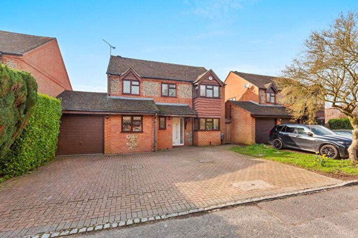 4 Bedroom Detached House For Sale In Burrows Close, Penn, HP10