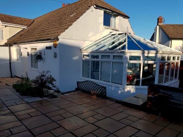 3 Bedroom House To Rent In Coronation Avenue, Dawlish, Devon, EX7