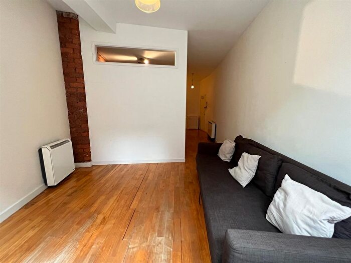1 Bedroom Flat To Rent In Kingsley House, Newton Street, Manchester, M1