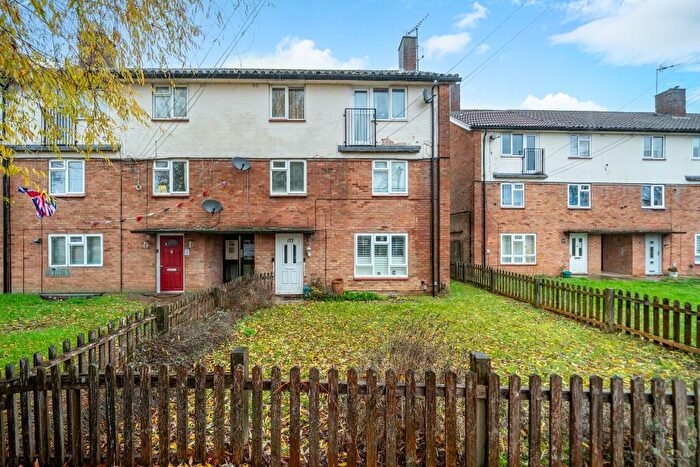 3 Bedroom Duplex For Sale In Fletcher Way, Hemel Hempstead, Hertfordshire, HP2