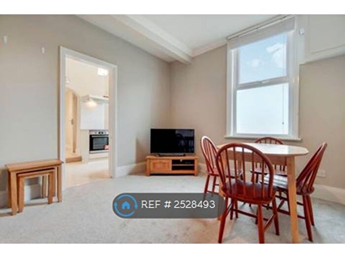 1 Bedroom Maisonette To Rent In Exning Road, Canning Town, E16