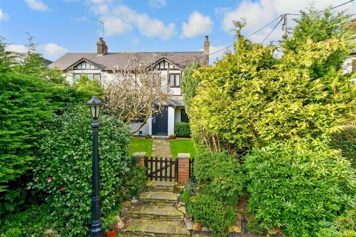 4 Bedroom Semi-Detached House For Sale In Church Road, Kelvedon Hatch, Brentwood, Essex, CM14