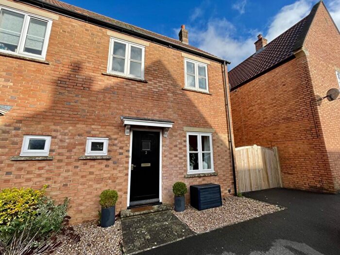 3 Bedroom Semi Detached House To Rent In Dukes Field, Shepton Mallet, BA4
