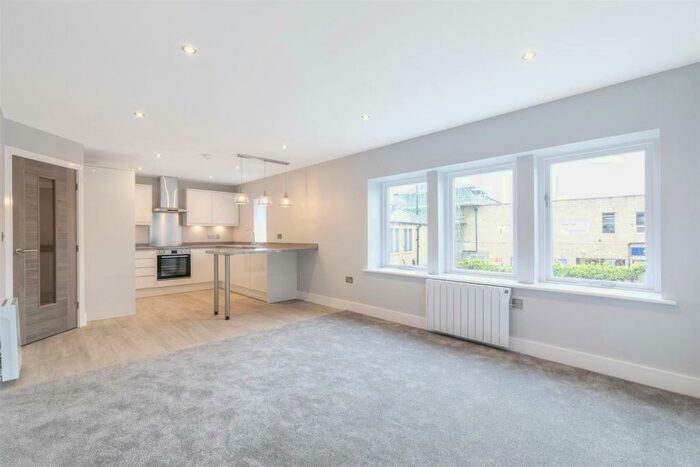 2 Bedroom Flat To Rent In Crossgate, Otley, LS21