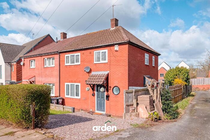 3 Bedroom Semi-Detached House For Sale In Tessall Lane, Birmingham, B31