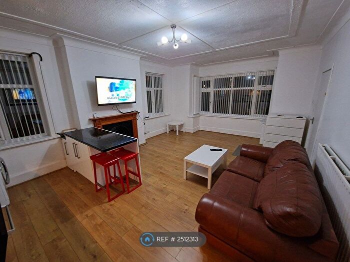1 Bedroom Flat To Rent In Stanley Road, Manchester, M16