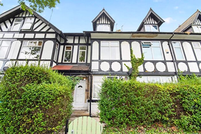 2 Bedroom Apartment For Sale In Skipton Road, Harrogate, HG1