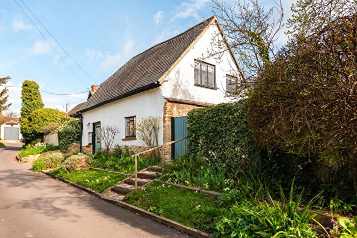 2 Bedroom Detached House To Rent In Church Lane, Chearsley, Aylesbury, Buckinghamshire, HP18