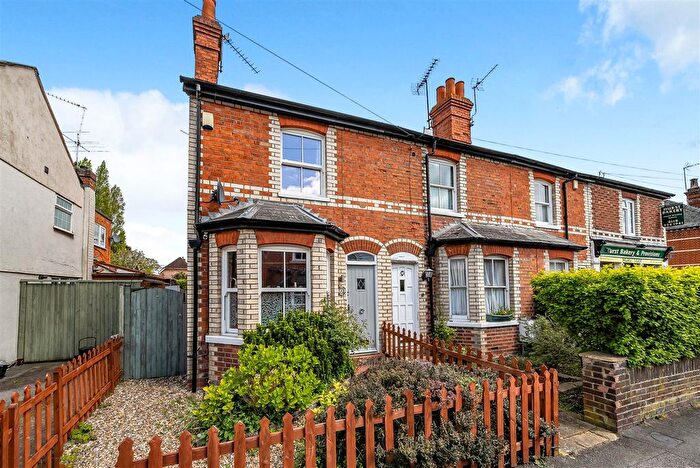 2 Bedroom End Of Terrace House For Sale In The Street, Hurst, Reading, Berkshire, RG10