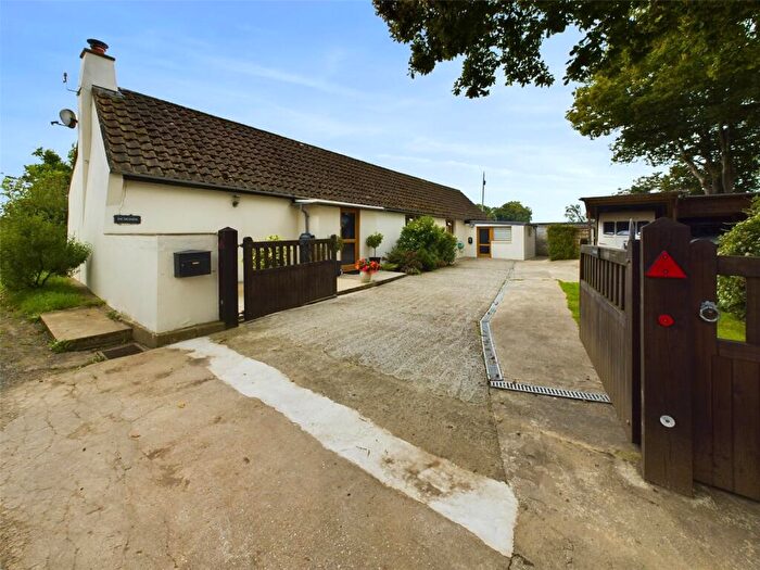 3 Bedroom Bungalow For Sale In Shebbear, Beaworthy, EX21