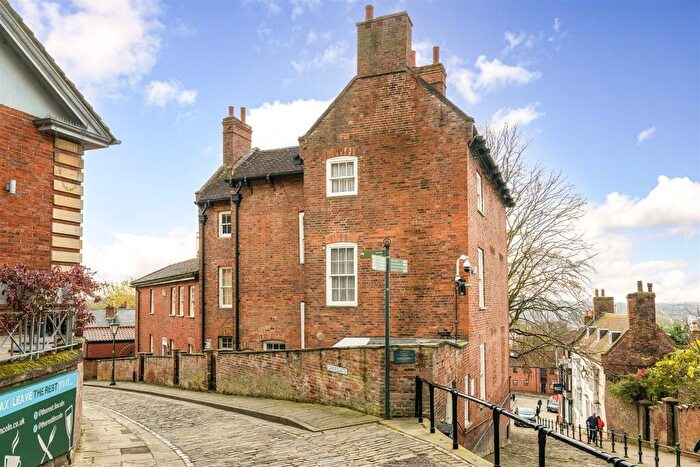 3 Bedroom House For Sale In Danesgate, Lincoln, LN2