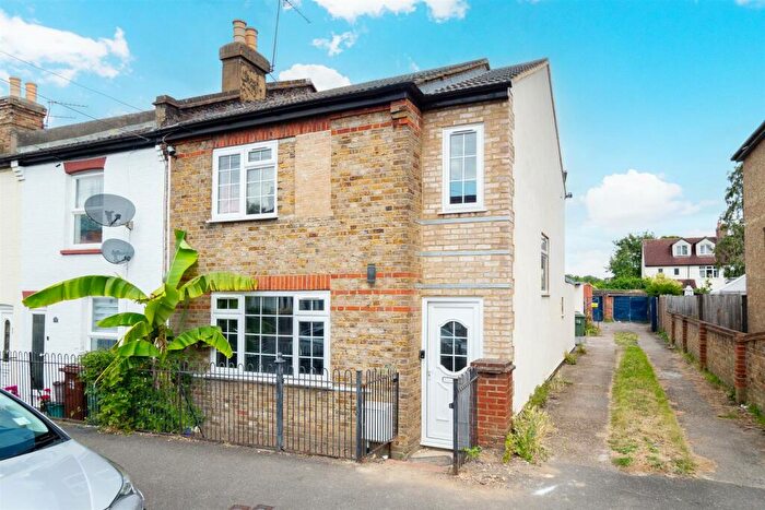3 Bedroom End Of Terrace House For Sale In Collingwood Road, Sutton, SM1