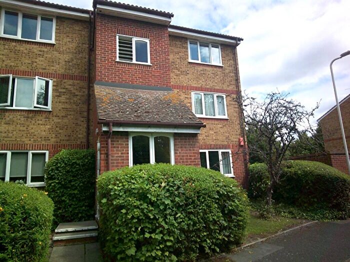 1 Bedroom Flat To Rent In Stirling Close, Rainham, Havering, London, RM13
