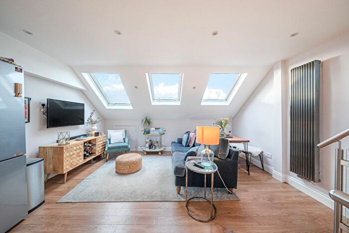 3 Bedroom Property For Sale In Elspeth Road, London, SW11