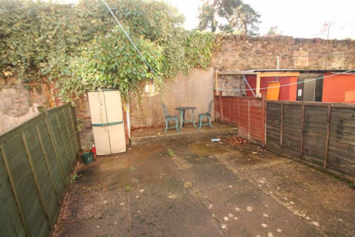 2 Bedroom Terraced House For Sale In Castle Street, Oswestry, SY11