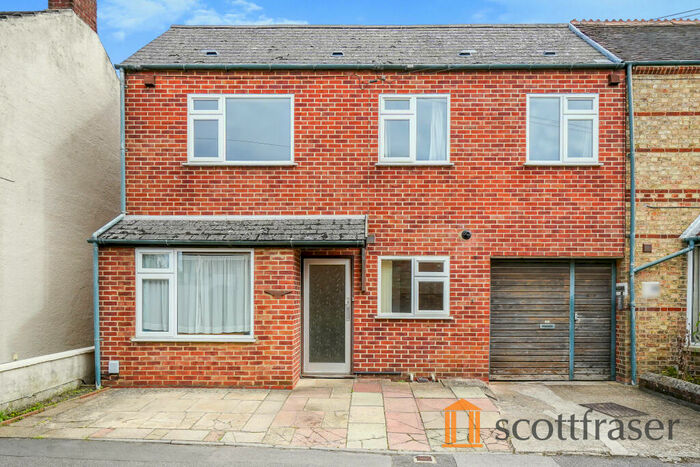 5 Bedroom Terraced House To Rent In Gardiner Street, Headington, OX3