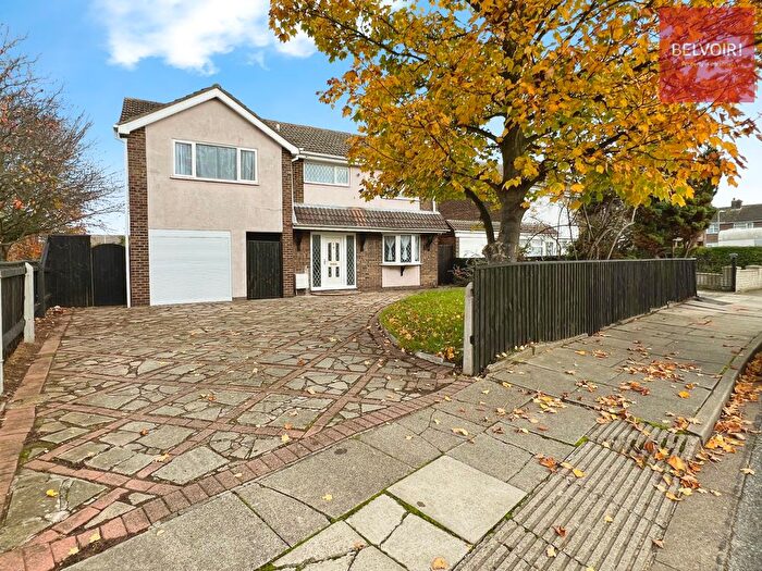 4 Bedroom Detached House To Rent In Trafalgar Avenue, Grimsby, DN34