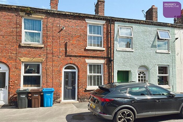 2 Bedroom Terraced House For Sale In Freckleton Street, PR4