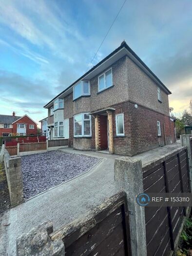 3 Bedroom Semi-Detached House To Rent In Cintra Avenue, Preston, PR2