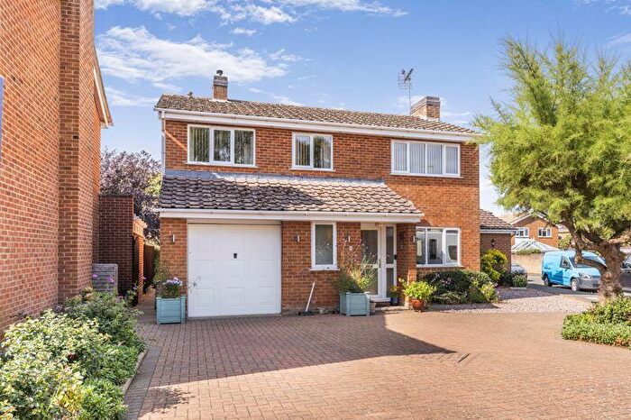 5 Bedroom Detached House For Sale In Wheatley Close, Banbury - Superb Annexe, OX16