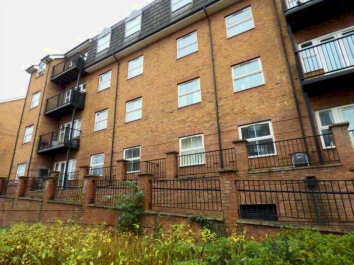 1 Bedroom Apartment To Rent In Holly Street, Luton, LU1