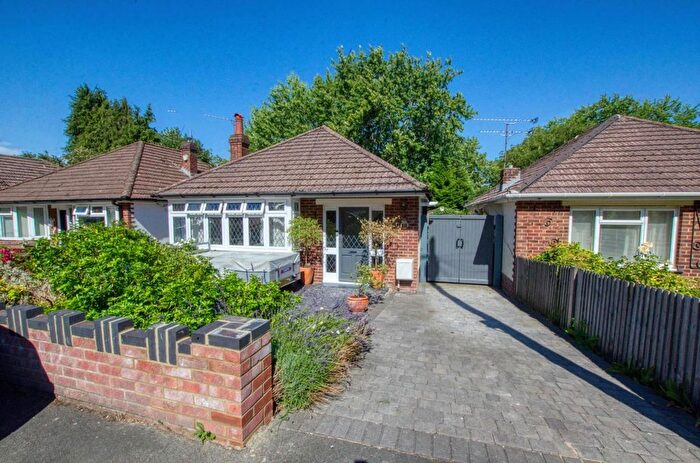 2 Bedroom Detached Bungalow For Sale In Exleigh Close, Bitterne, Southampton, SO18